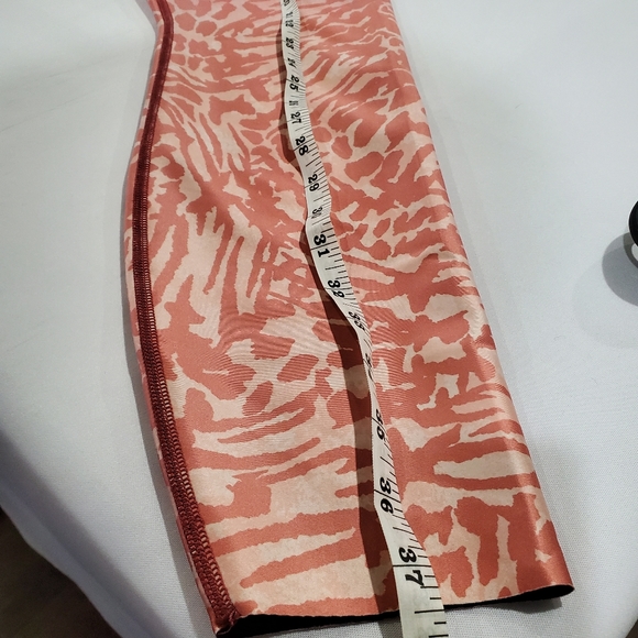 Good American Burgundy/Wild Hibiscus The Ombré Activewear Bottoms Size Large - Picture 9 of 11